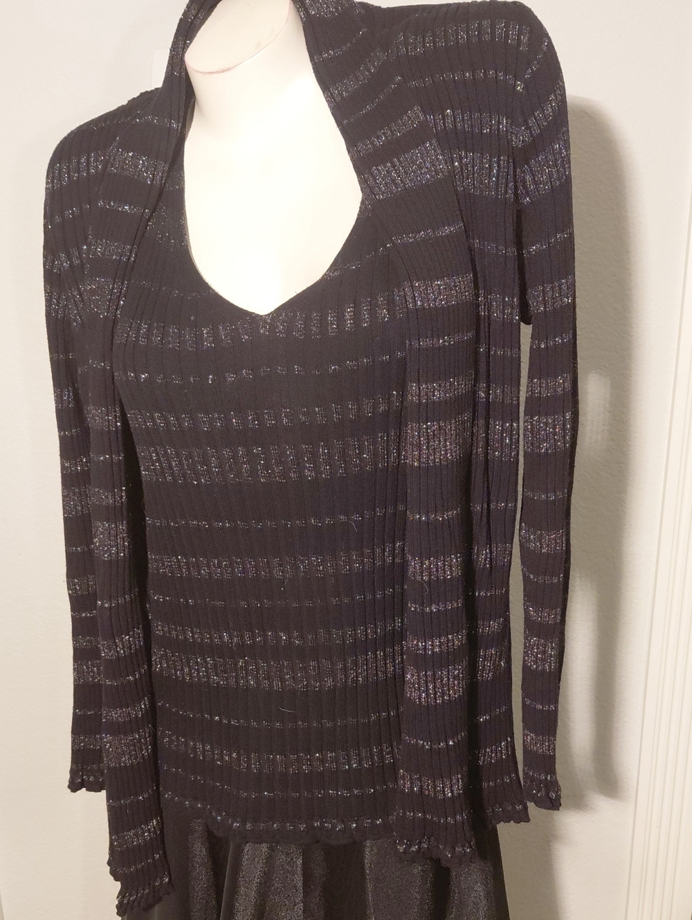 Women’s Black Metallic Stripe Ribbed Knit Top w/Cardigan